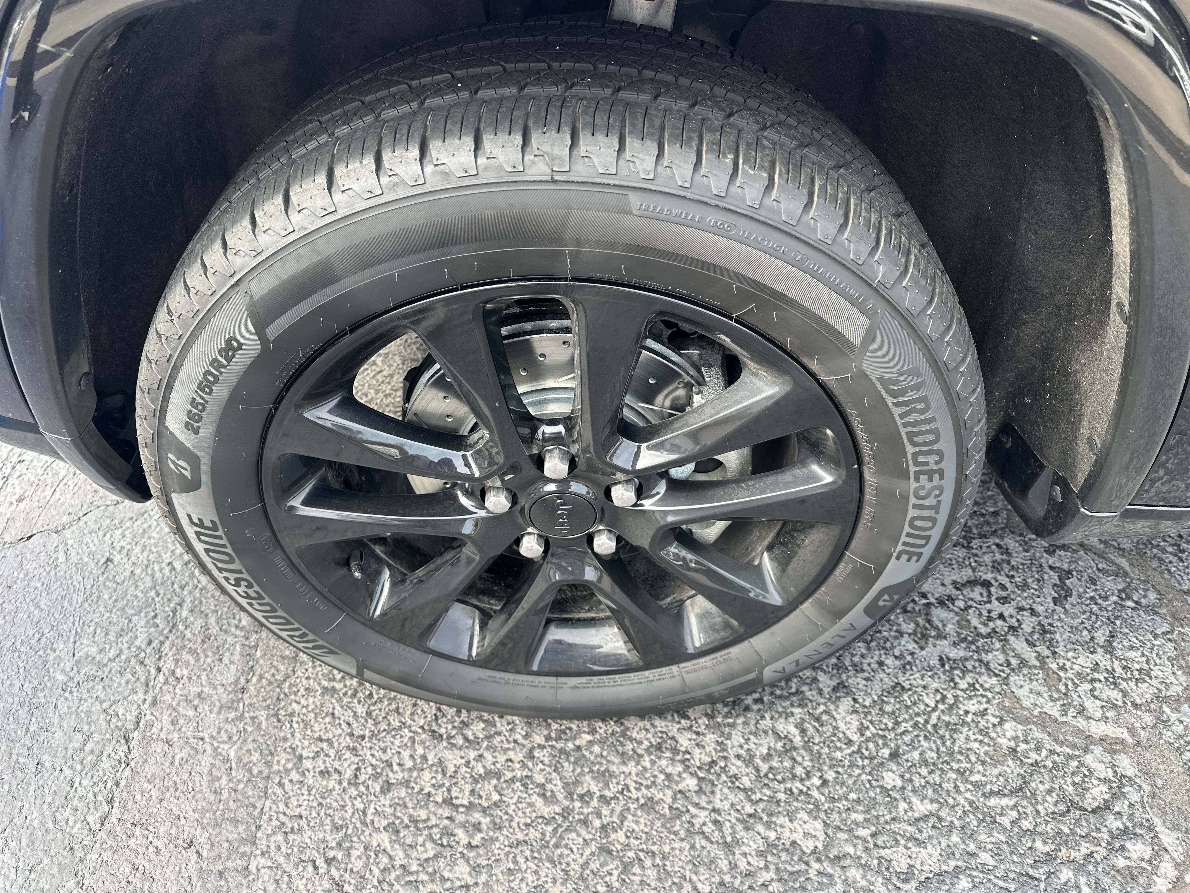 Used 2017 Jeep Grand Cherokee Altitude image 8