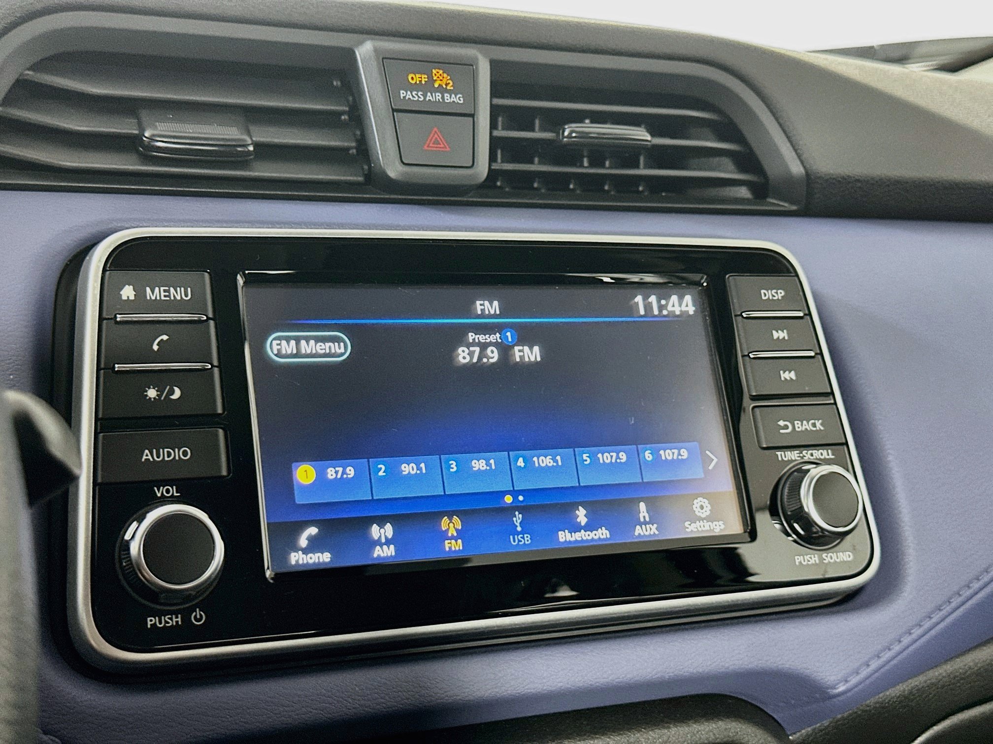 Used 2024 Nissan Versa SV FWD image 19