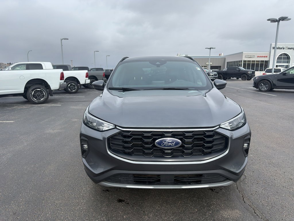 Used 2025 Ford Escape ST-Line Select image 2