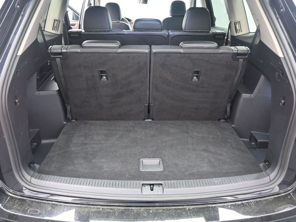 Used 2025 Volkswagen Atlas SE FWD image 19