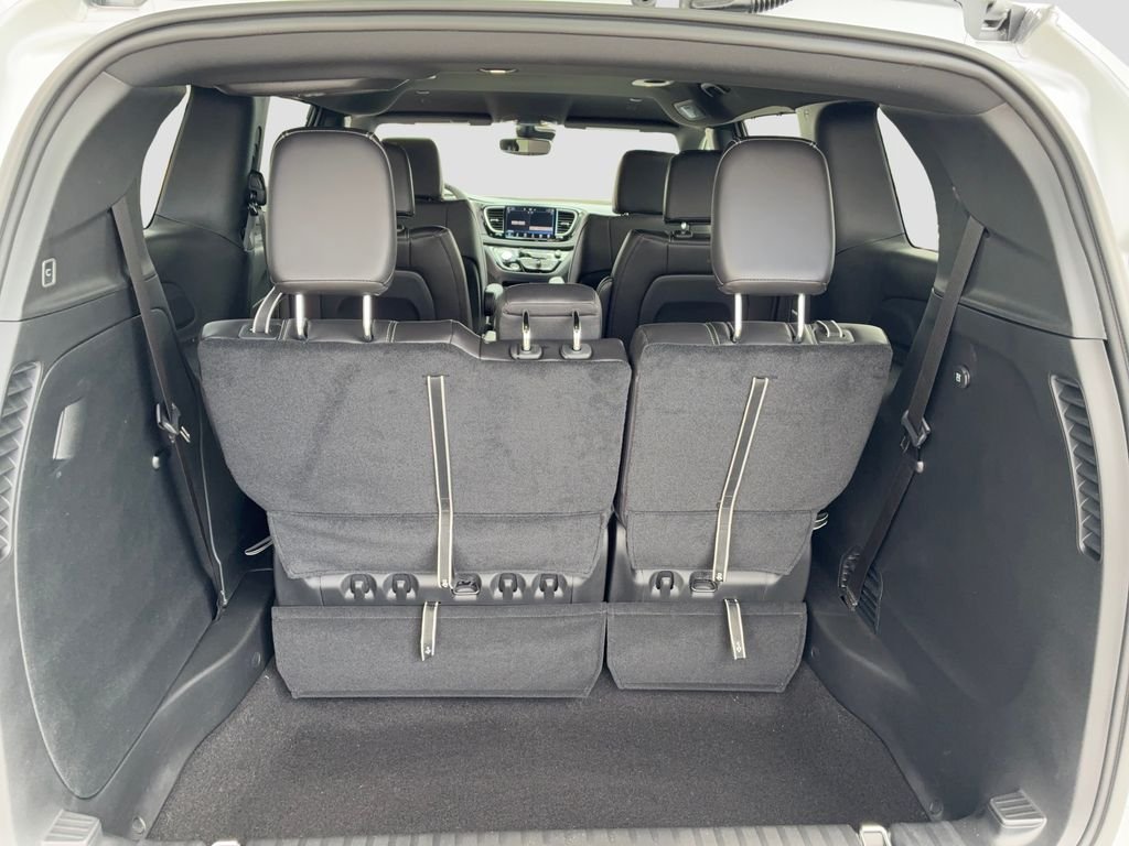 New 2026 Chrysler Pacifica Select AWD/4WD image 22