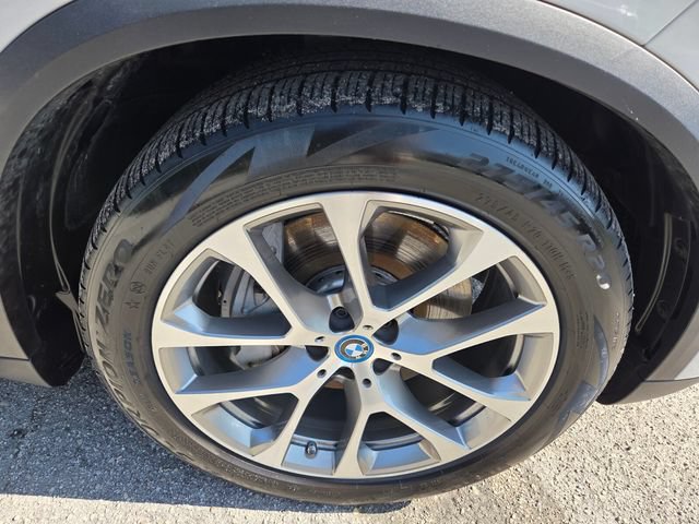 Used 2025 BMW X5 xDrive50e AWD/4WD image 10