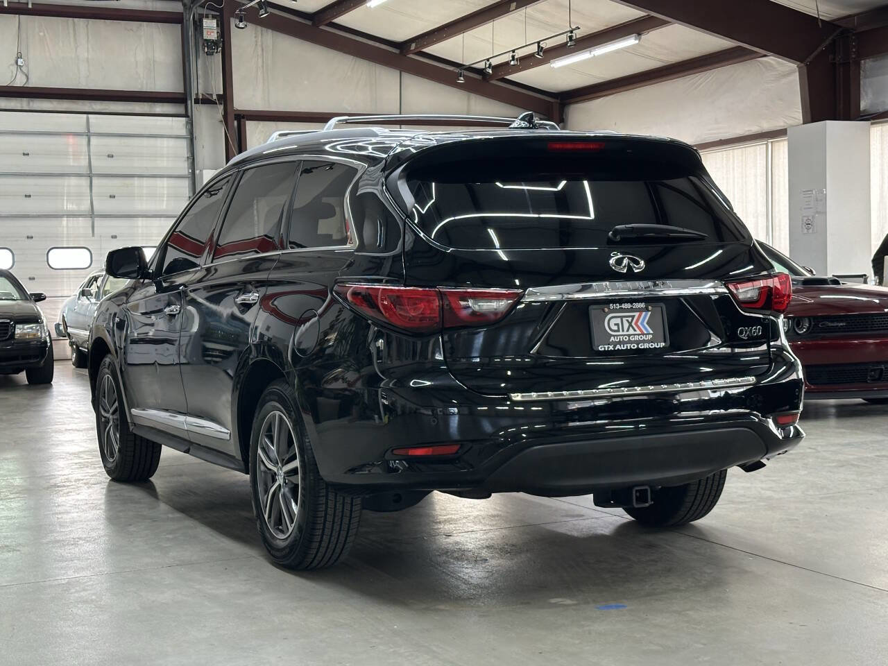 Used 2019 INFINITI QX60 Luxe w/ Essential Package image 4
