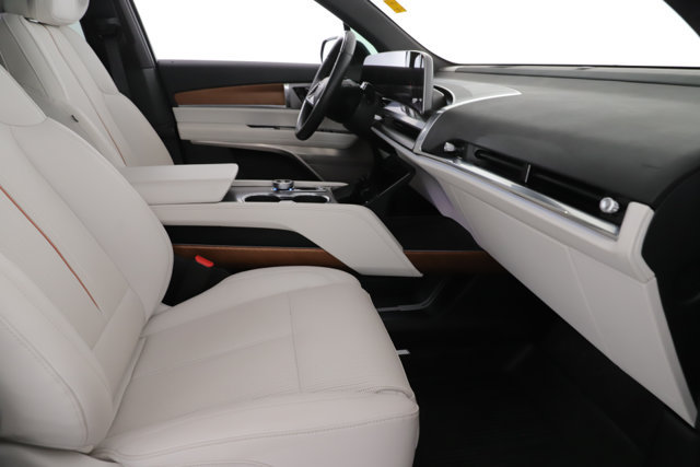 Used 2026 Cadillac Vistiq Sport w/ LPO, Floor Liner Package AWD/4WD image 31