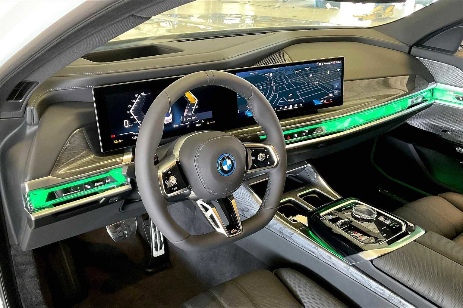 Used 2025 BMW i7 xDrive60 image 8