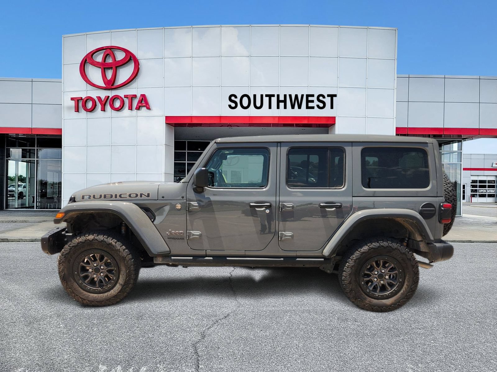 Used 2021 Jeep Wrangler Unlimited Rubicon w/ Trailer Tow Package AWD/4WD image 3