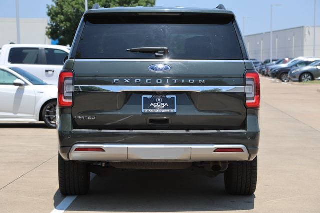 Used 2022 Ford Expedition Limited AWD/4WD image 5