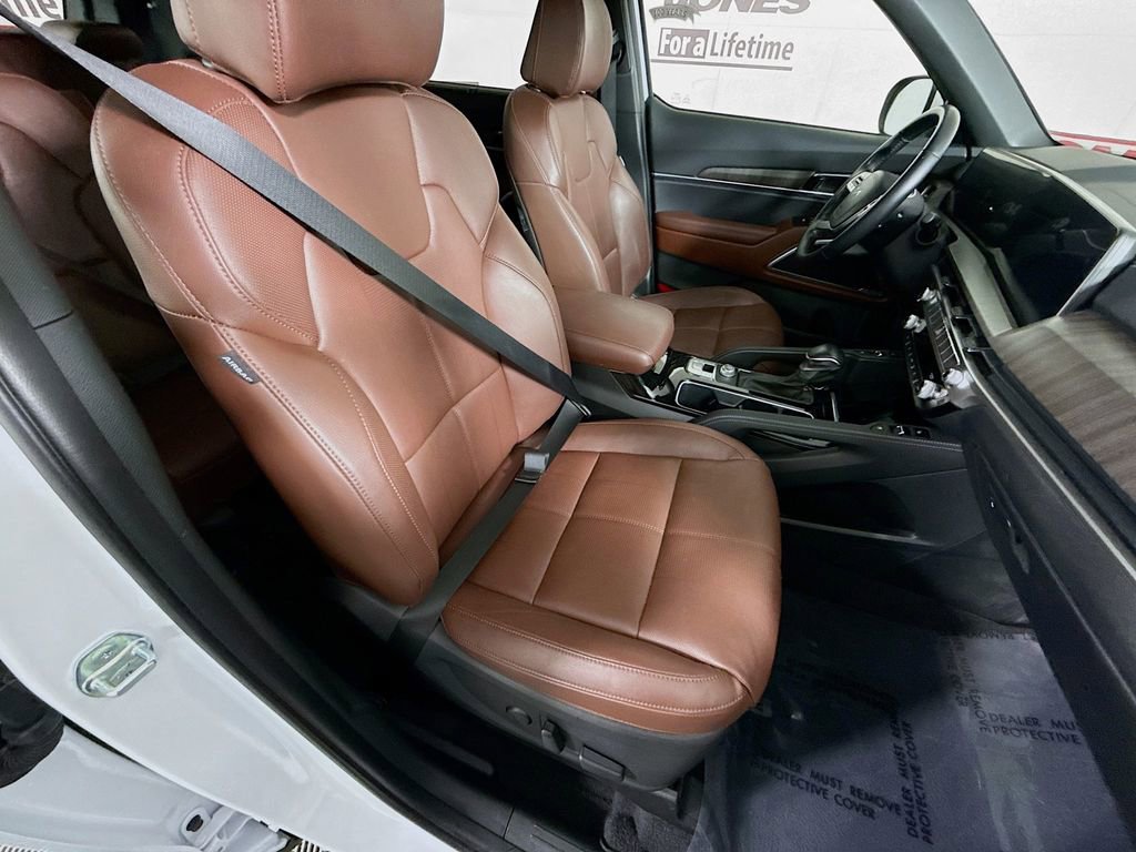 Used 2023 Kia Telluride EX w/ EX Captain's Chair Package image 35