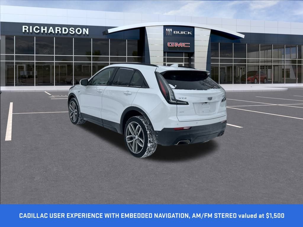 Used 2022 Cadillac XT4 Sport image 3