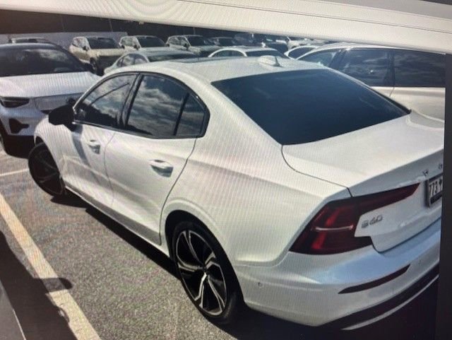 Used 2025 Volvo S60 B5 Plus image 2