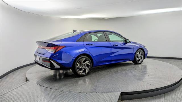 Used 2025 Hyundai Elantra Sport w/ Cargo Package image 8