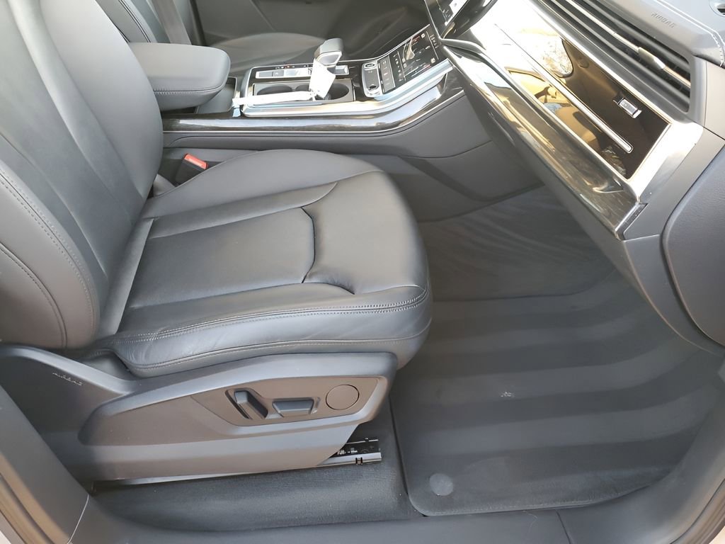 Used 2024 Audi Q7 3.0T Premium Plus image 16