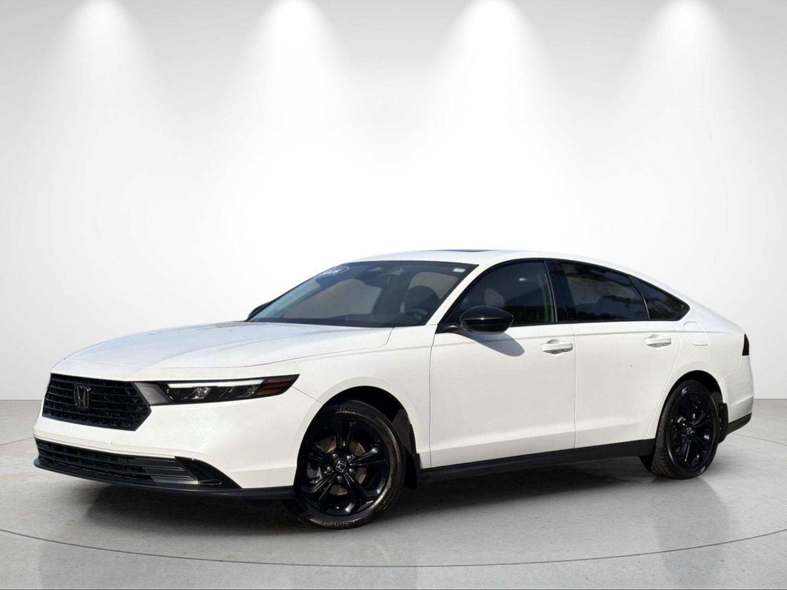 Used 2025 Honda Accord SE image 1