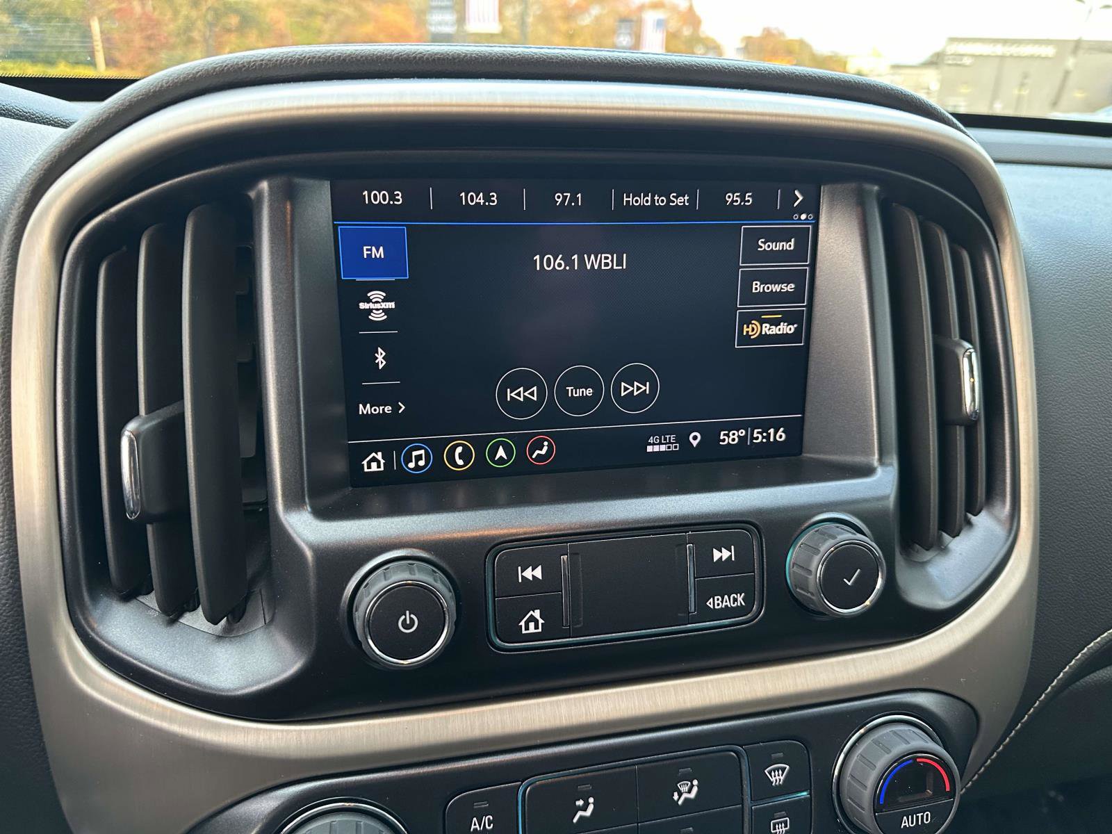 Used 2022 GMC Canyon Denali image 26