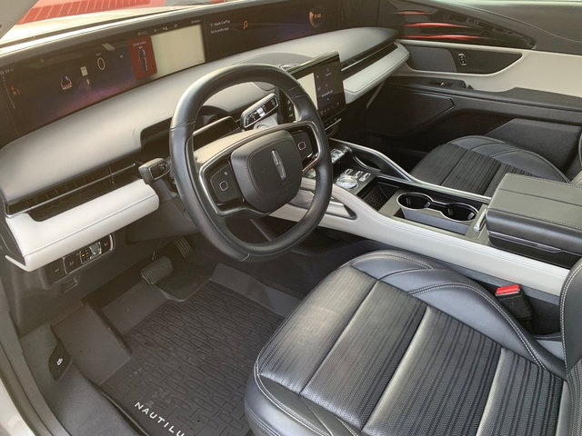 Certified 2024 Lincoln Nautilus Reserve AWD/4WD image 20