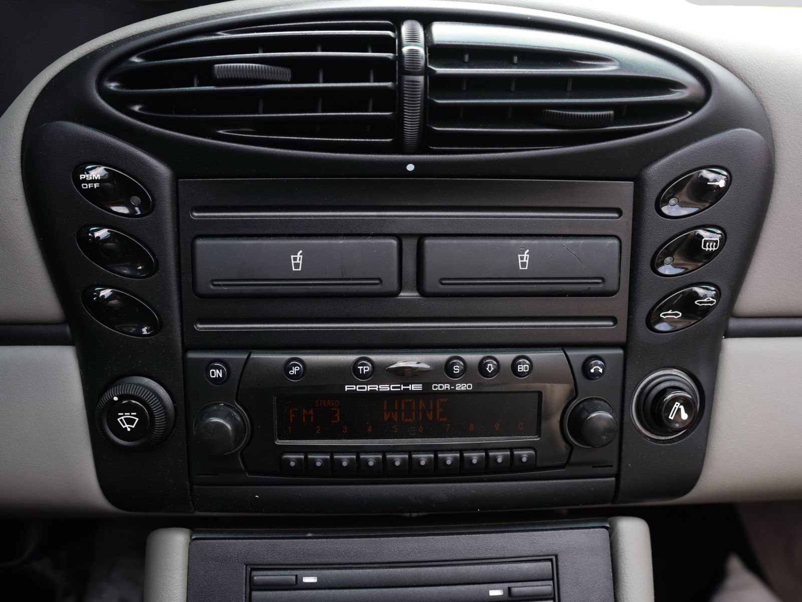 Used 2001 Porsche Boxster S RWD image 16