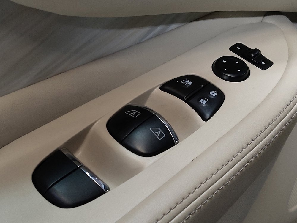 Used 2016 Nissan Murano Platinum image 27