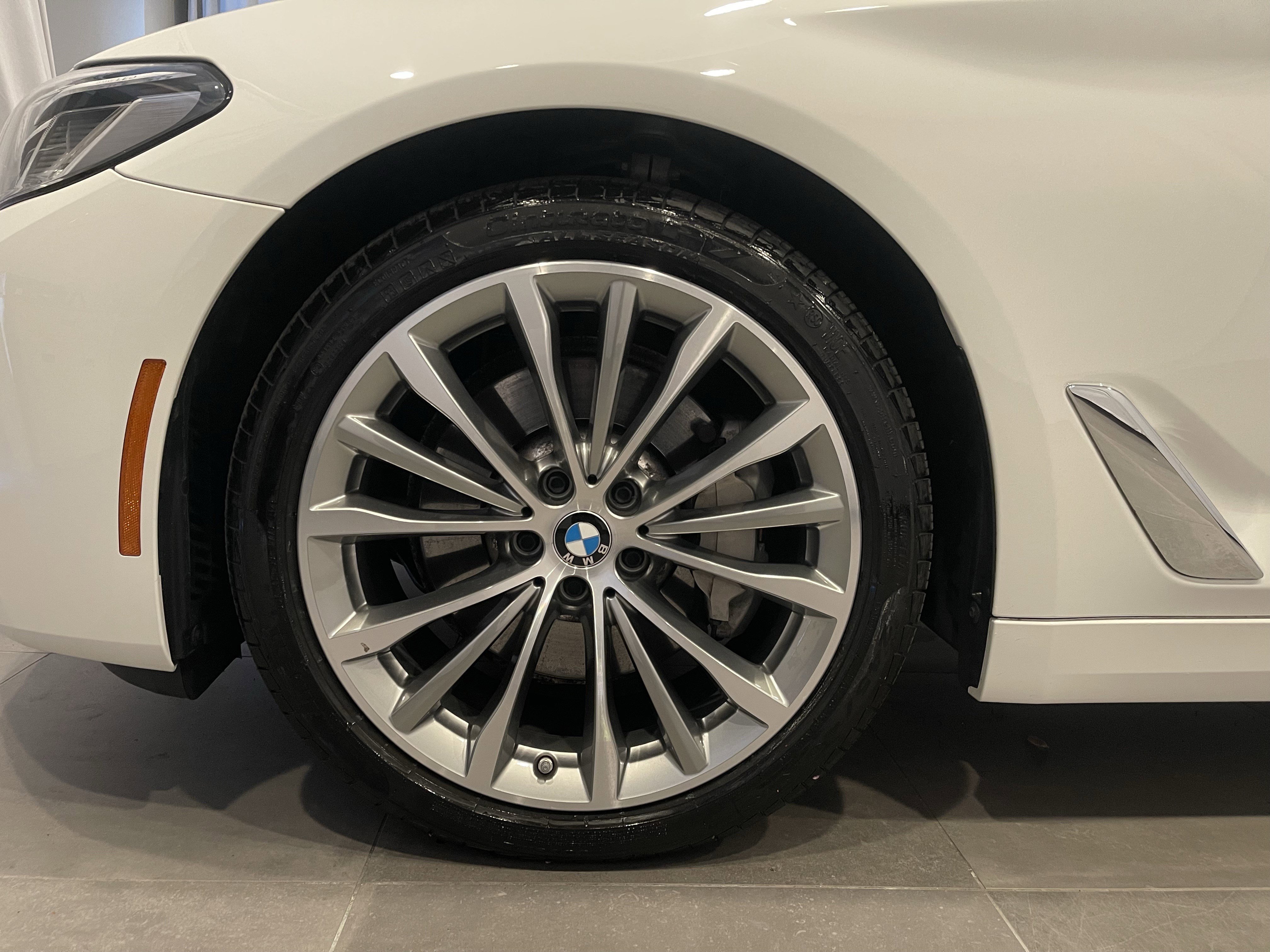 Certified 2023 BMW 530i xDrive w/ Convenience Package image 7