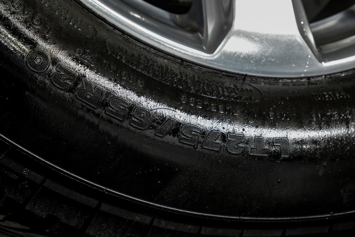 Used 2022 Ford F250 Platinum w/ FX4 Off-Road Package image 57