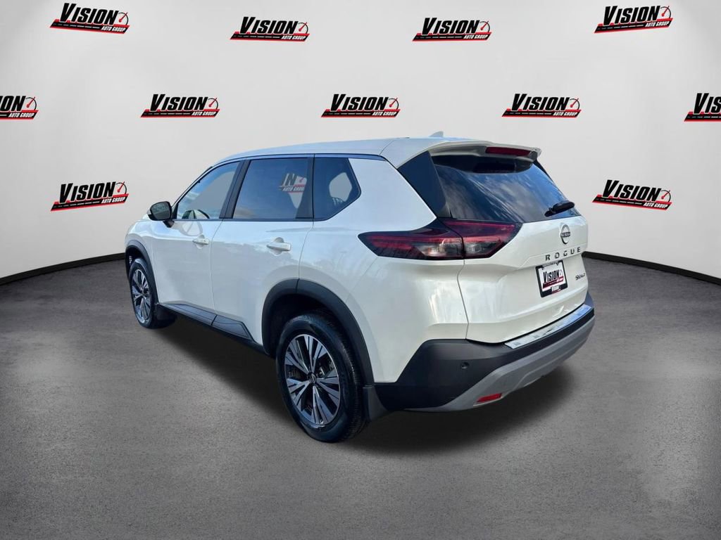 Used 2023 Nissan Rogue SV image 7
