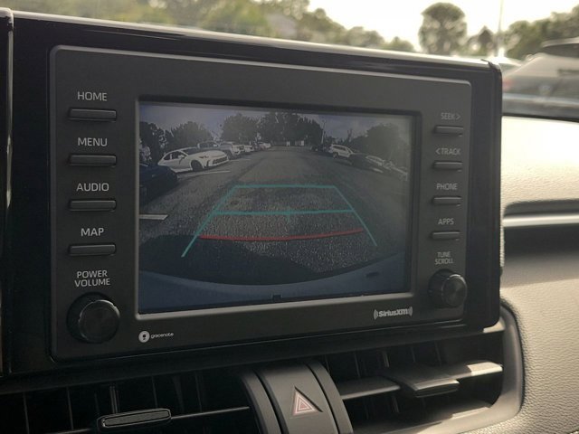 Used 2022 Toyota RAV4 LE image 26