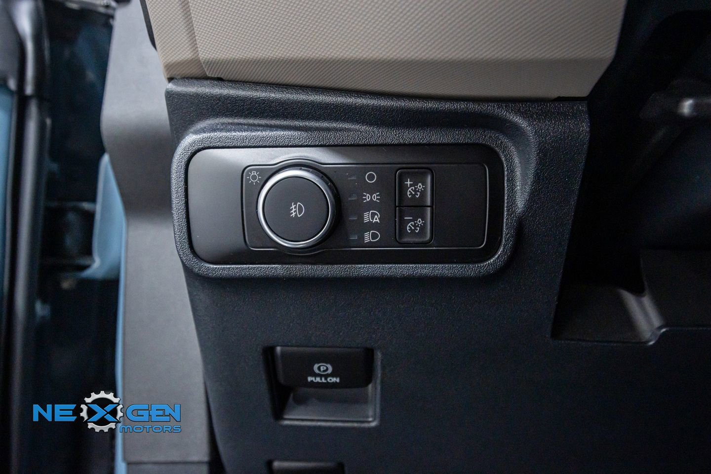 Used 2022 Ford Bronco Wildtrak image 13