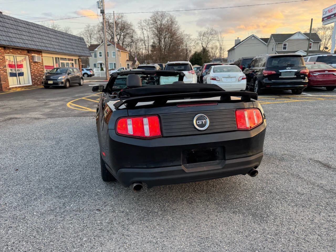 Used 2010 Ford Mustang GT Premium image 15