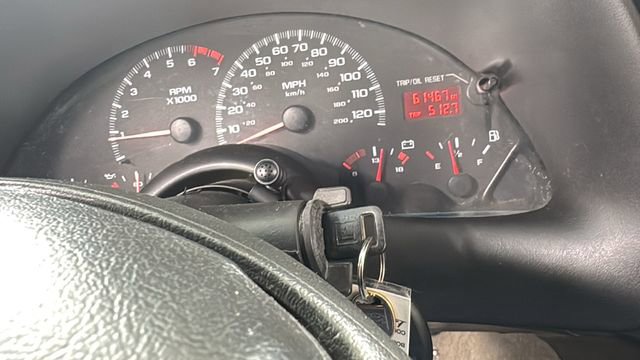 Used 2002 Chevrolet Camaro Base image 21