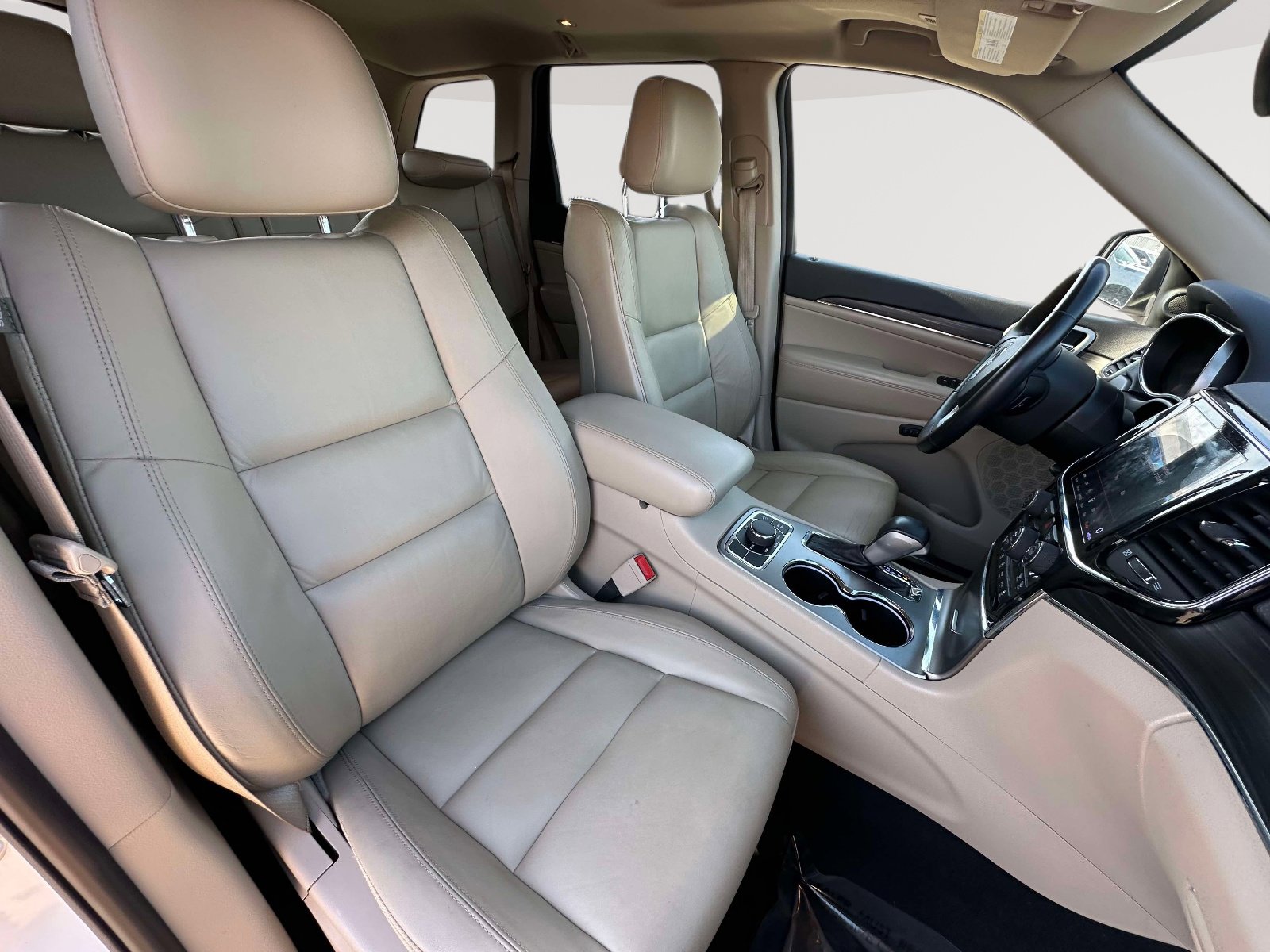 Used 2019 Jeep Grand Cherokee Limited image 22