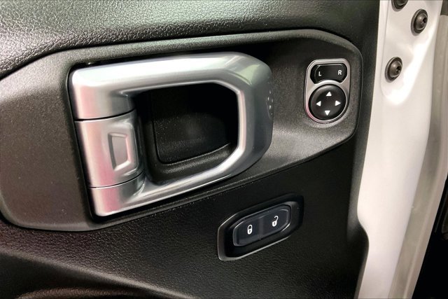 Used 2022 Jeep Gladiator Sport AWD/4WD image 39