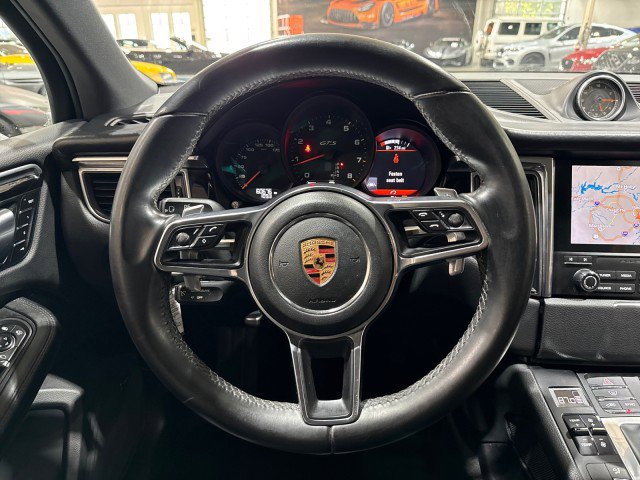 Used 2018 Porsche Macan GTS image 71