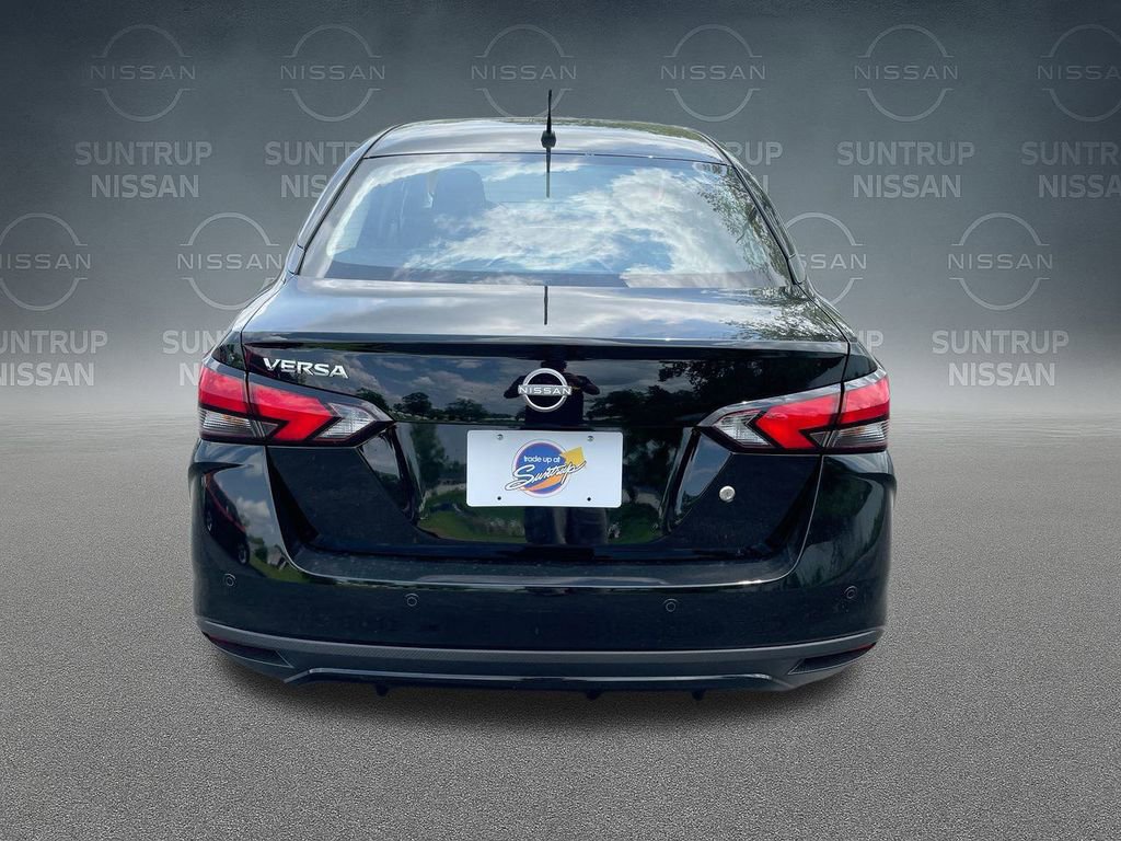 Used 2025 Nissan Versa S w/ Trunk Package image 13
