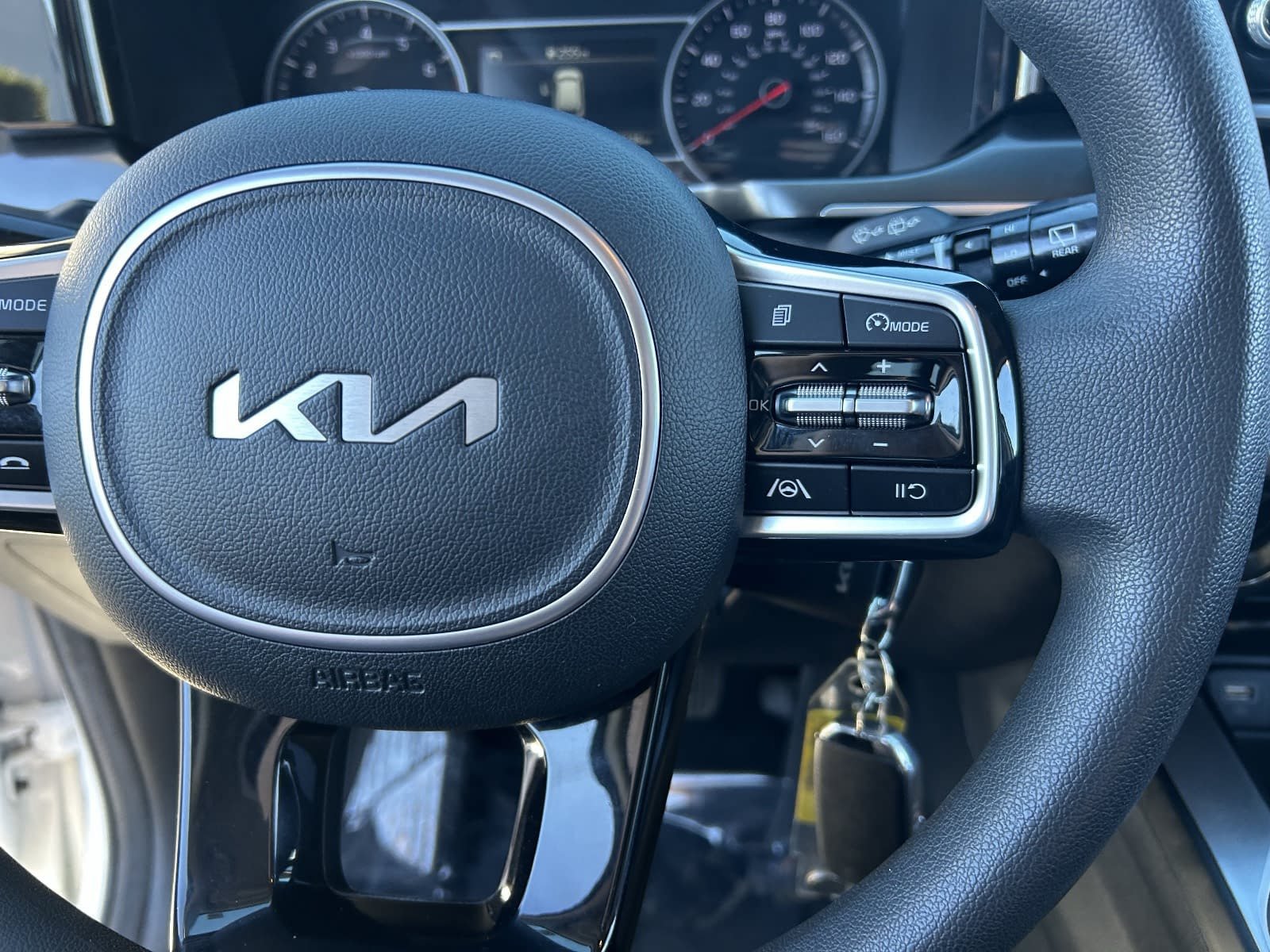 Used 2022 Kia Sorento LX FWD image 26
