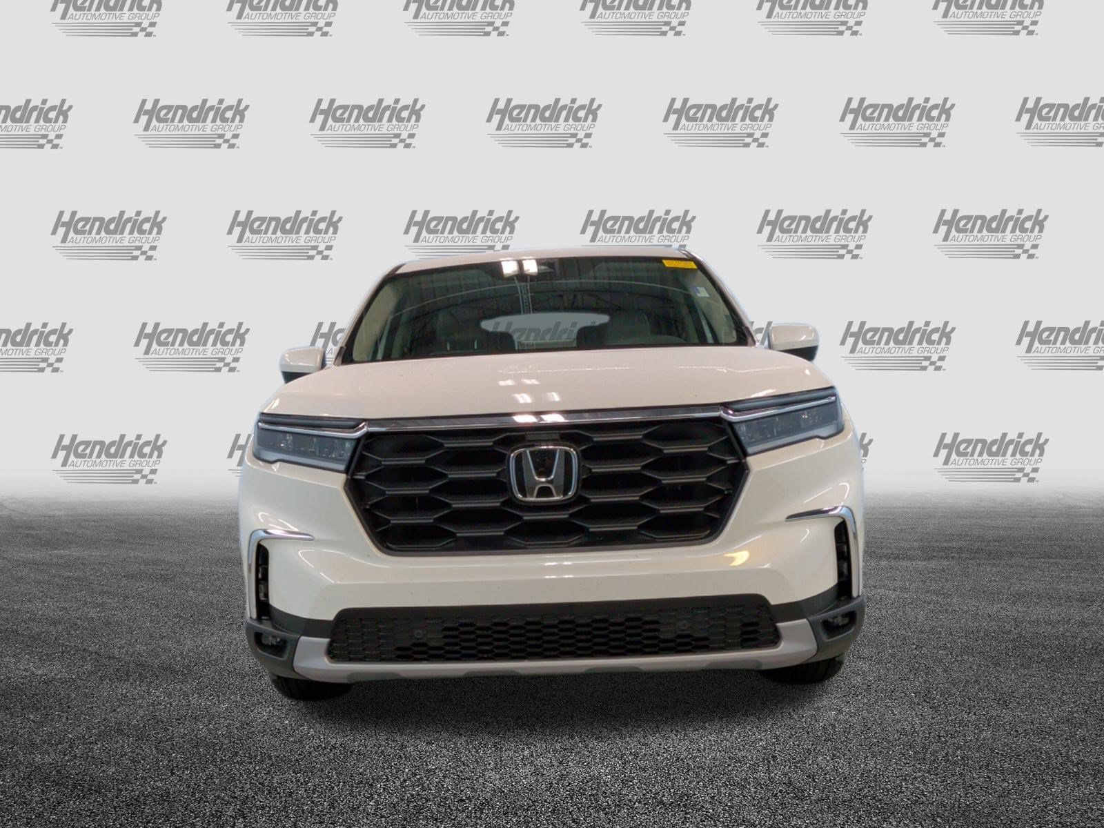 Used 2025 Honda Pilot EX-L image 6