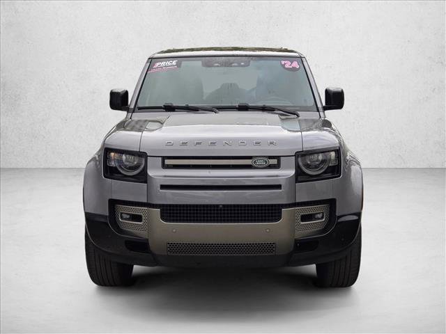 Used 2024 Land Rover Defender 110 X-Dynamic SE image 2