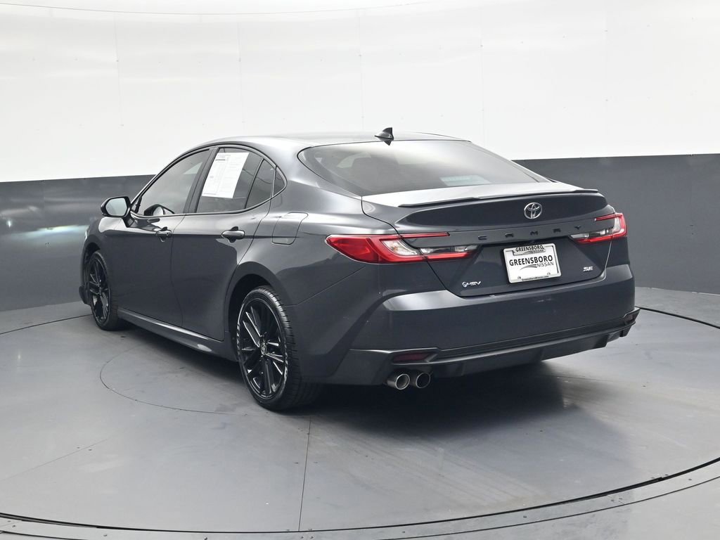 Used 2025 Toyota Camry SE w/ Convenience Package image 5