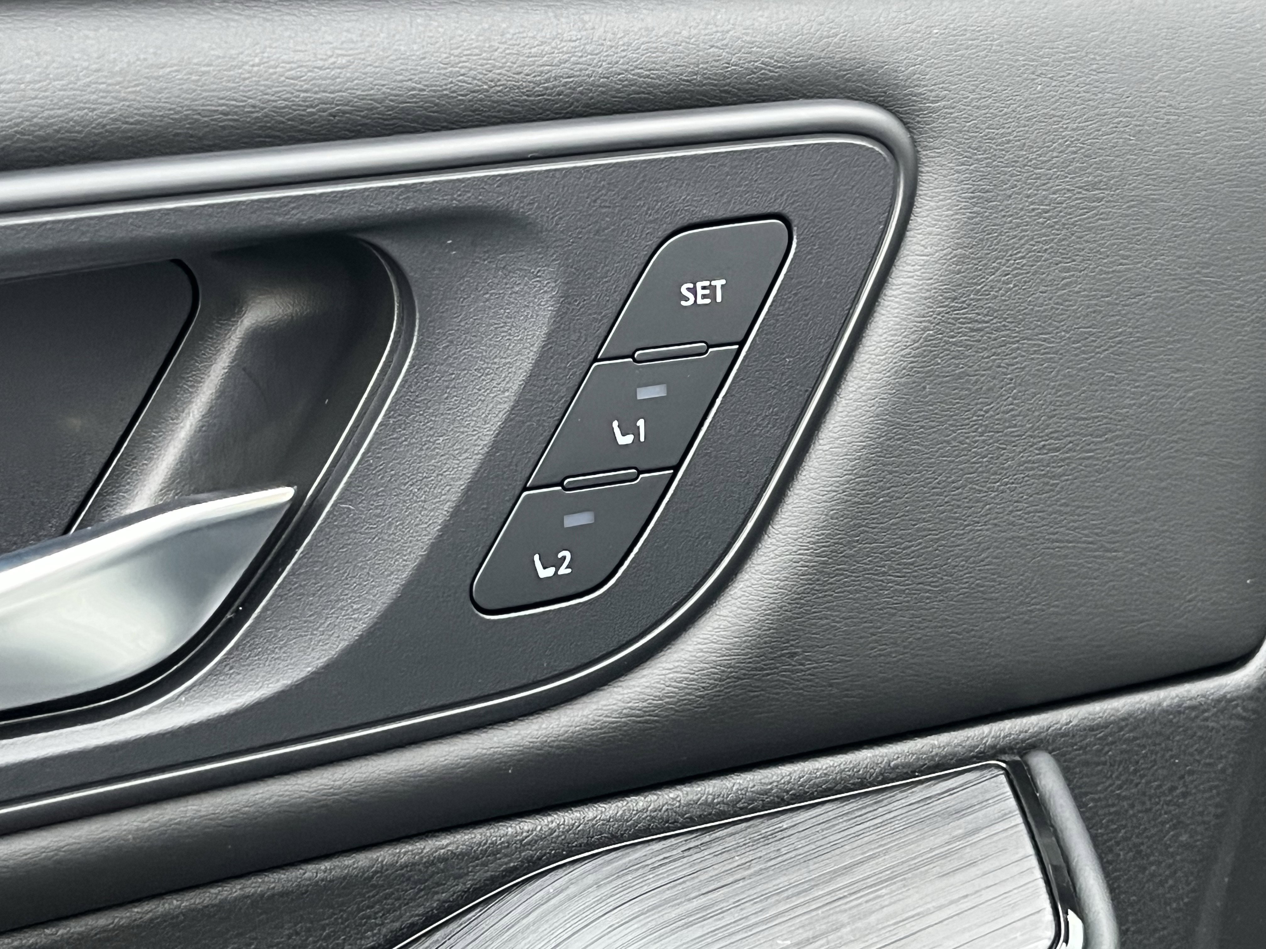 Used 2023 Nissan Rogue SL w/ SL Premium Package image 20