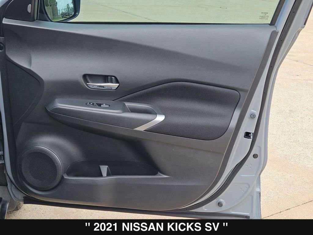 Used 2021 Nissan Kicks SV image 27