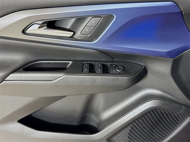 New 2025 Chevrolet Equinox EV LT image 16