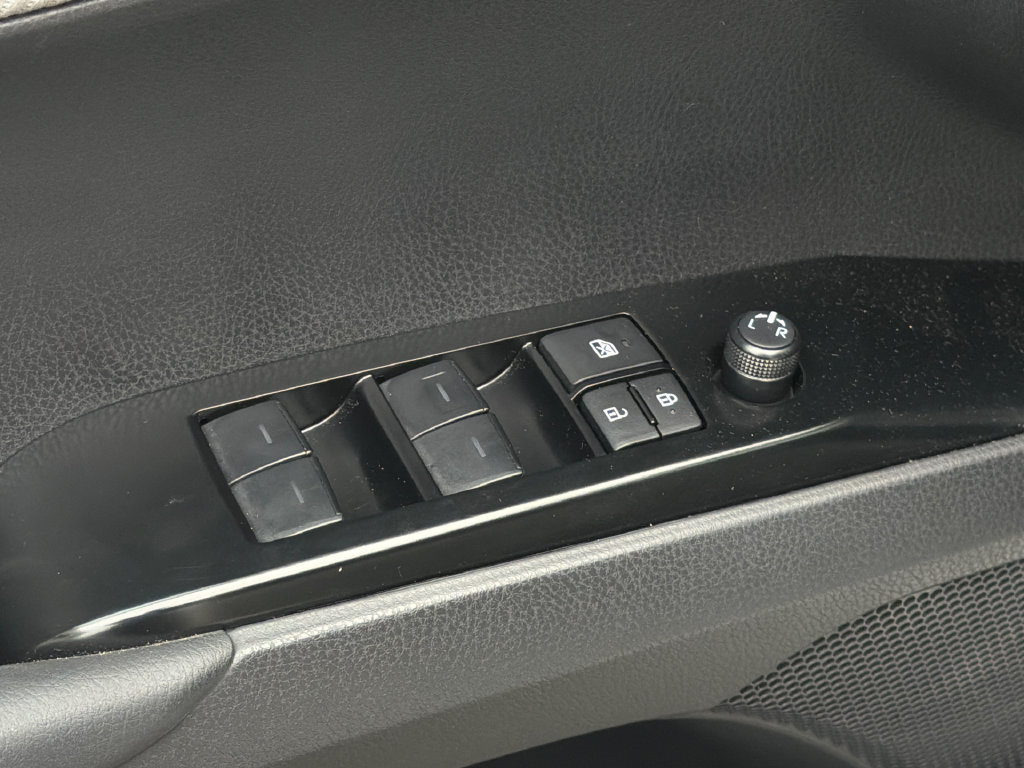 Used 2025 Toyota Camry SE FWD image 18