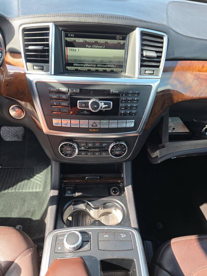 Used 2016 Mercedes-Benz GL 450 4MATIC w/ Premium I Package image 11