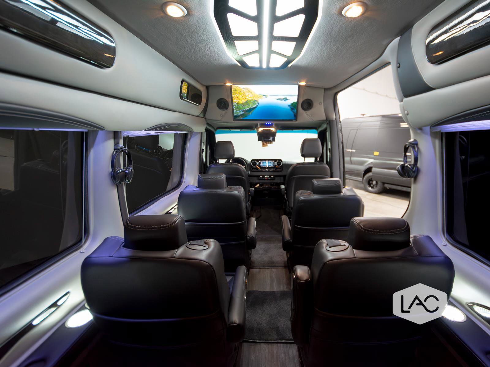 Used 2022 Mercedes-Benz Sprinter 2500 image 12