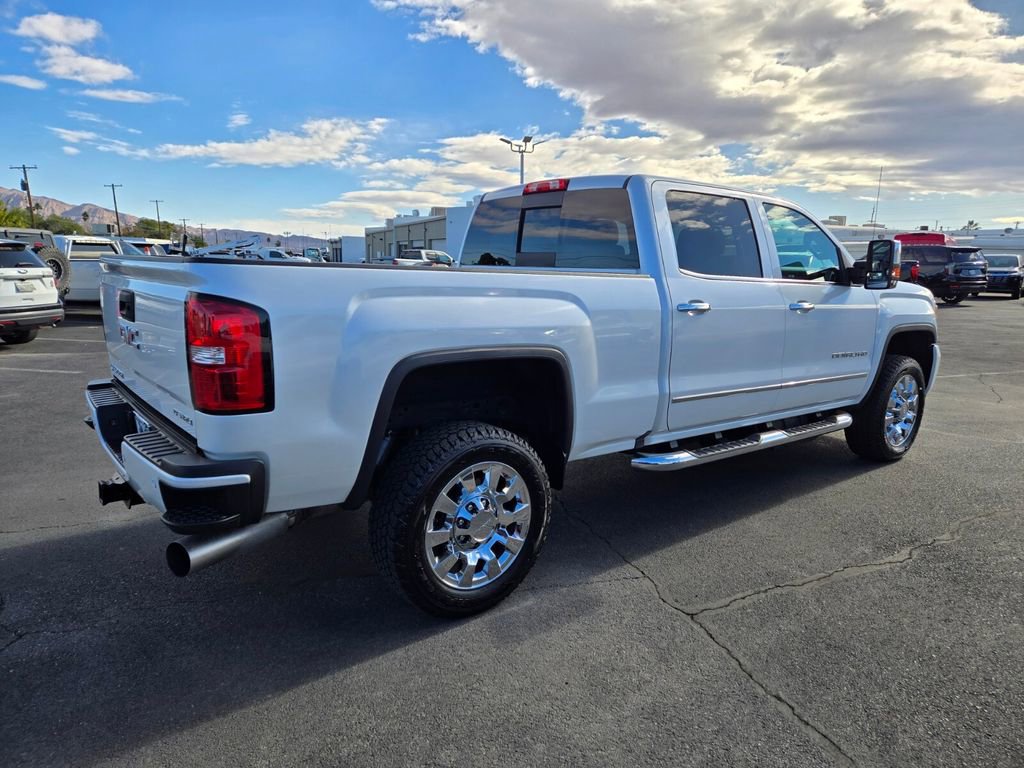 Used 2019 GMC Sierra 2500 Denali w/ Duramax Plus Package image 6