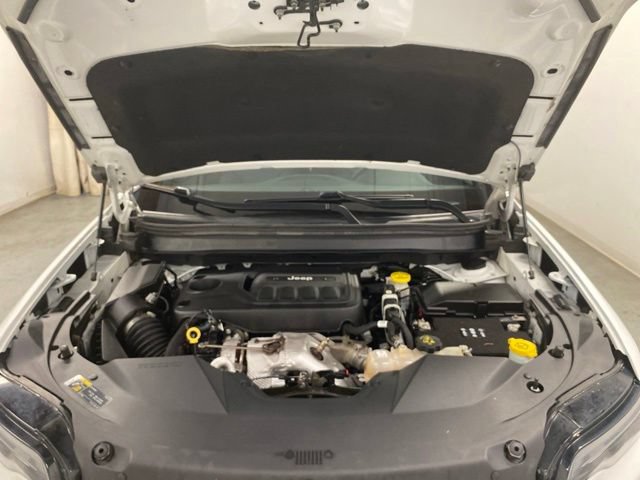 Used 2021 Jeep Cherokee High Altitude AWD/4WD image 30