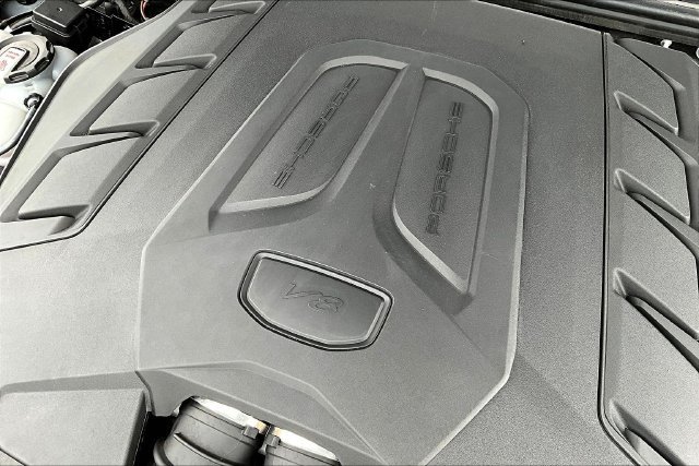 Used 2024 Porsche Cayenne S AWD/4WD image 30