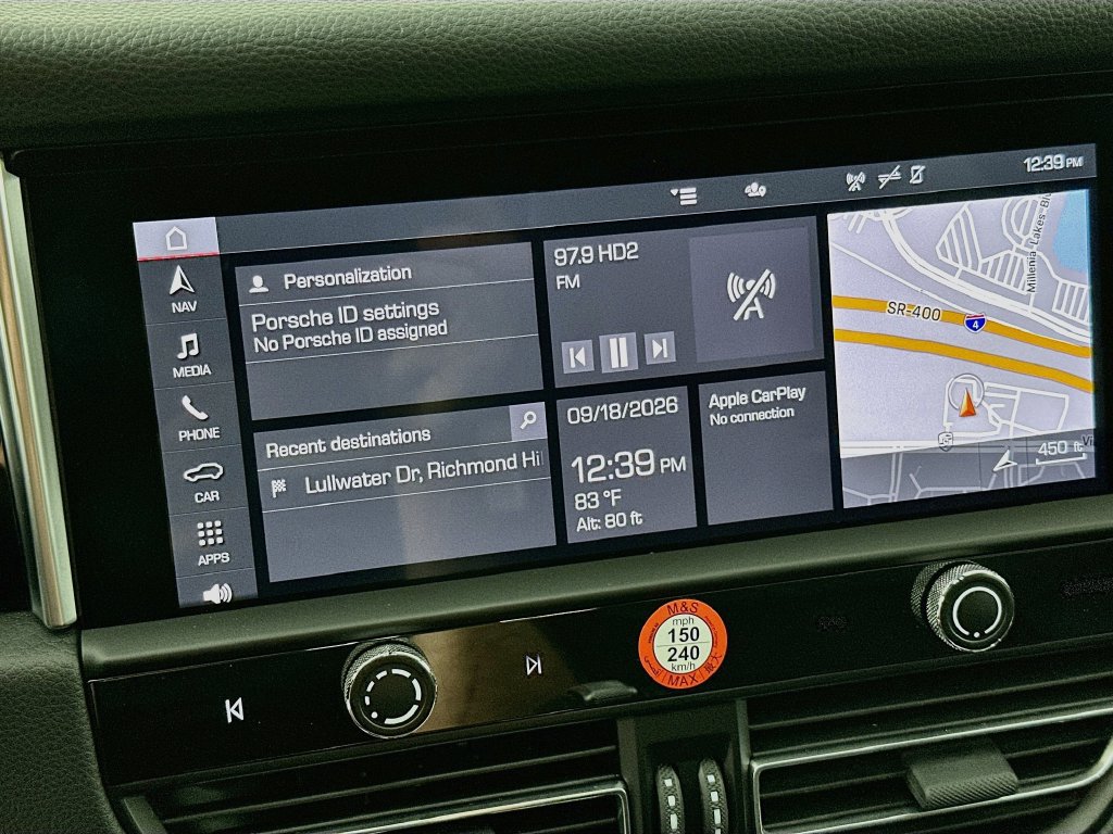 Certified 2024 Porsche Macan AWD/4WD image 15