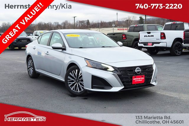 Used 2023 Nissan Altima 2.5 SV