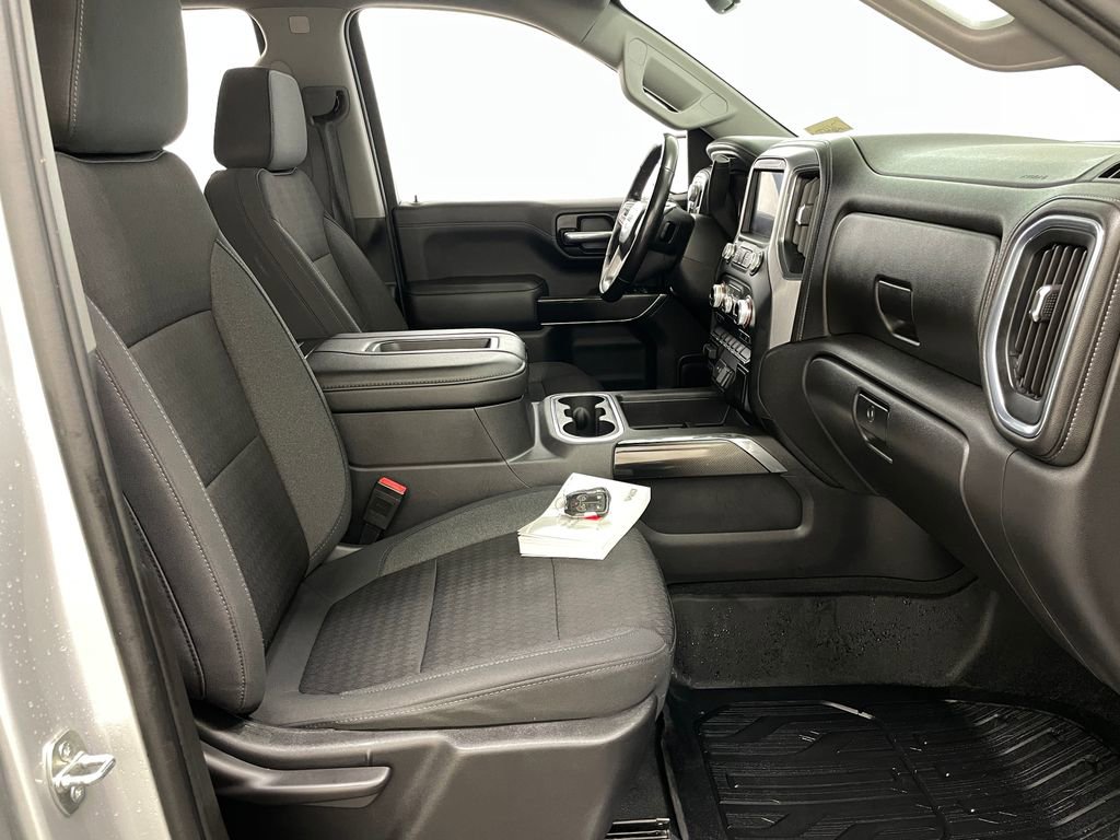 Used 2020 GMC Sierra 1500 Elevation w/ Elevation Value Package image 32