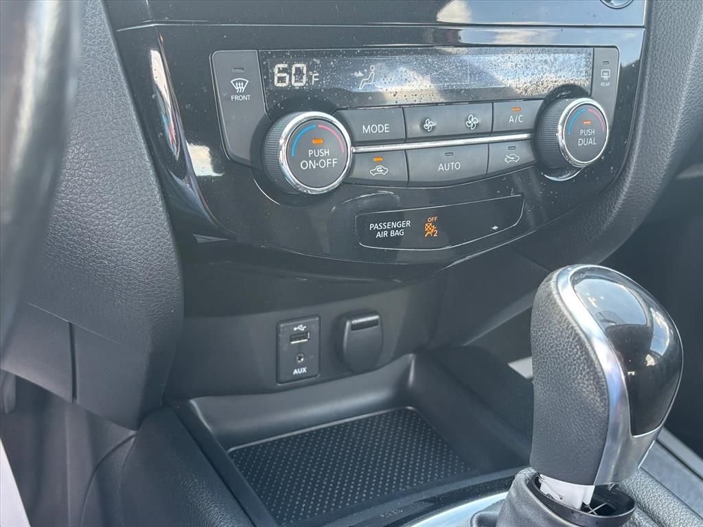 Used 2018 Nissan Rogue Sport SV w/ SV Technology Package image 18