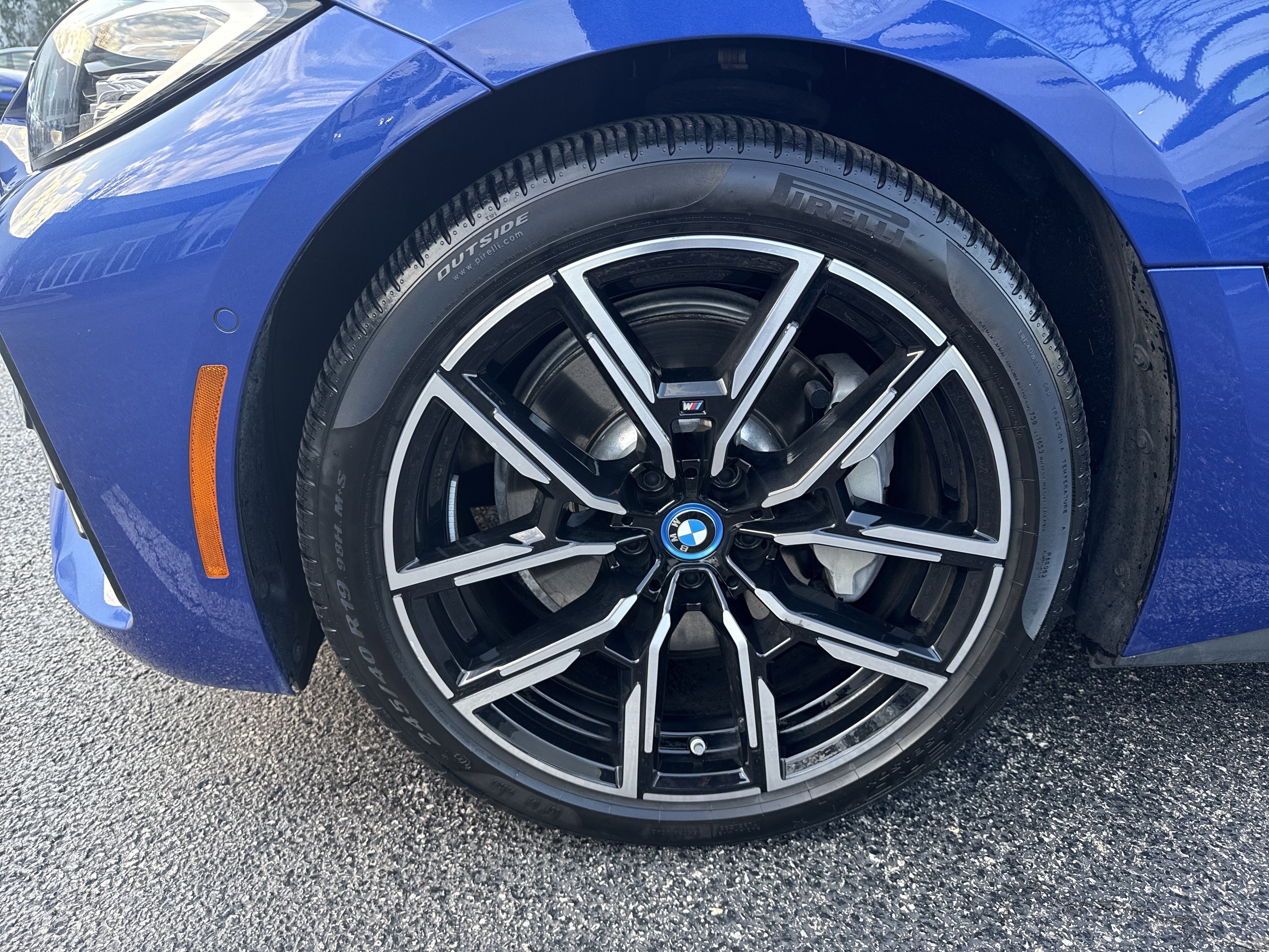 Certified 2024 BMW i4 eDrive40 w/ M Sport Package image 11